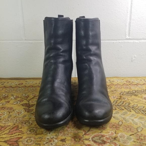 UGG Dupre waterproof black leather wedge chelsea ankle boots - Picture 12 of 14